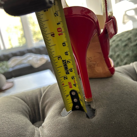 Red patent Charles David shoes - Picture 4 of 5